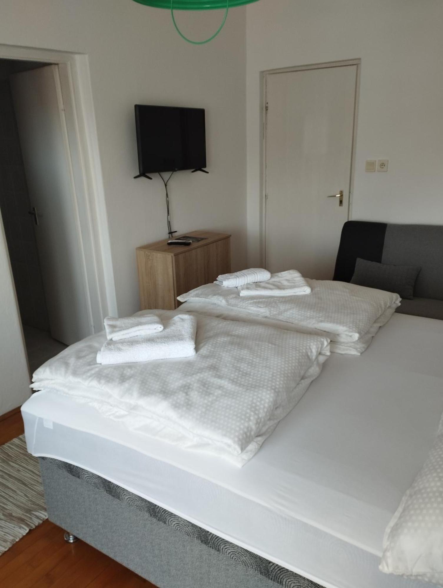 Paprika Vendeghaz Hotell Harkány Exteriör bild